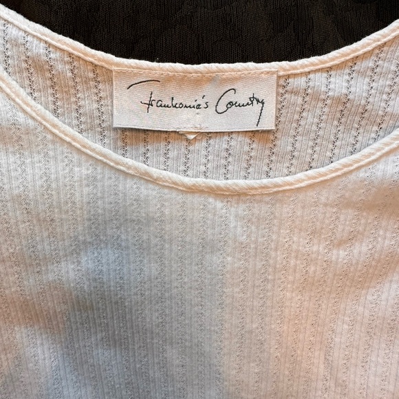 Traditional Dirndl or Bavarian Folk Outfit - Picture 16 of 16